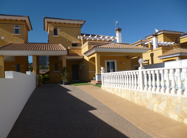 Villa - Återförsäljning - La Zenia - La Zenia