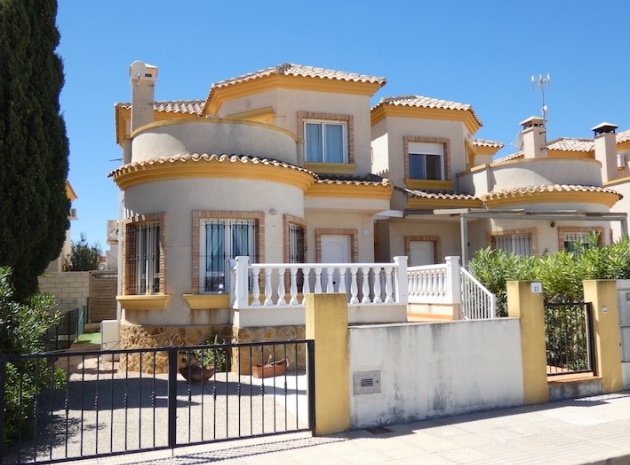 Villa - Återförsäljning - Los Montesinos - La Herada