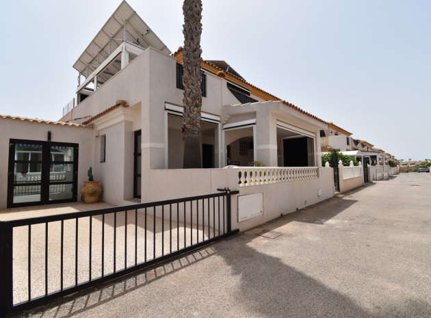 Villa - Återförsäljning - Orihuela Costa - Playa Flamenca