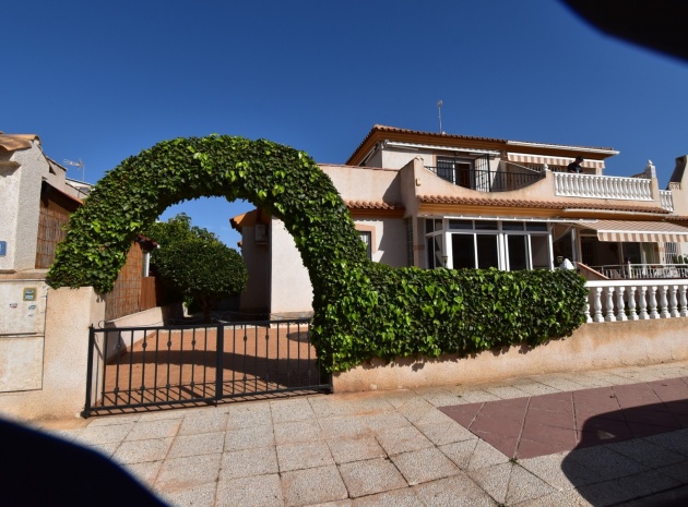 Villa - Återförsäljning - Orihuela Costa - Playa Flamenca