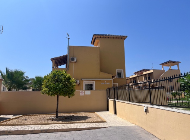 Villa - Återförsäljning - Orihuela - Villamartin