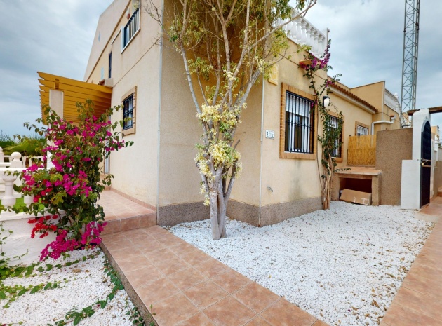 Villa - Återförsäljning - San Miguel de Salinas - Blue Lagoon