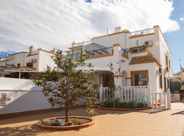 Villa - Återförsäljning - Torrevieja - jardin del mar