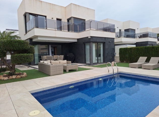 Villa - Resale - Guardamar del Segura - El Raso