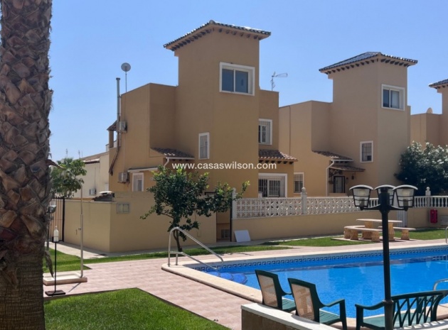 Villa - Resale - Villamartin - lomas del golf