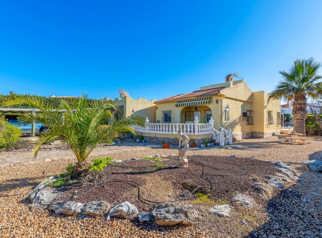 Villa - Wiederverkauf - Torrevieja - La Siesta