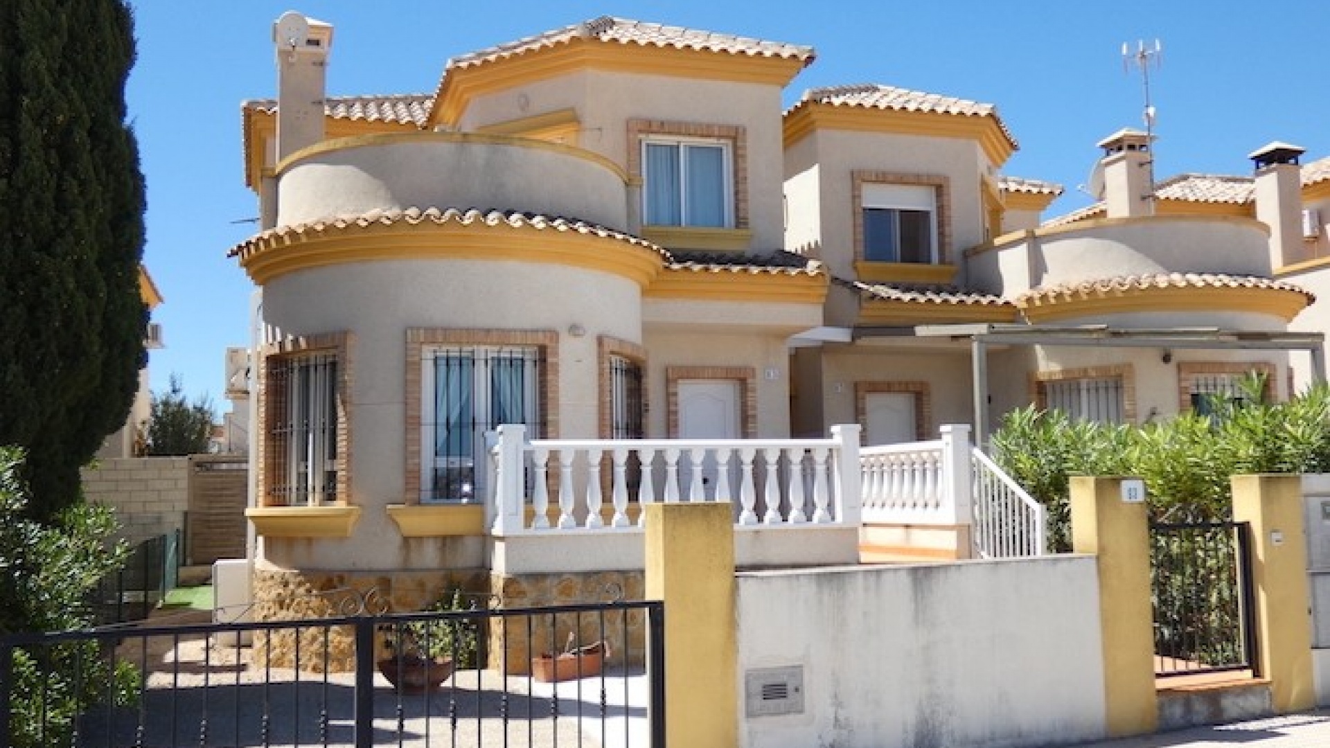 Wederverkoop - Villa - Los Montesinos - La Herada