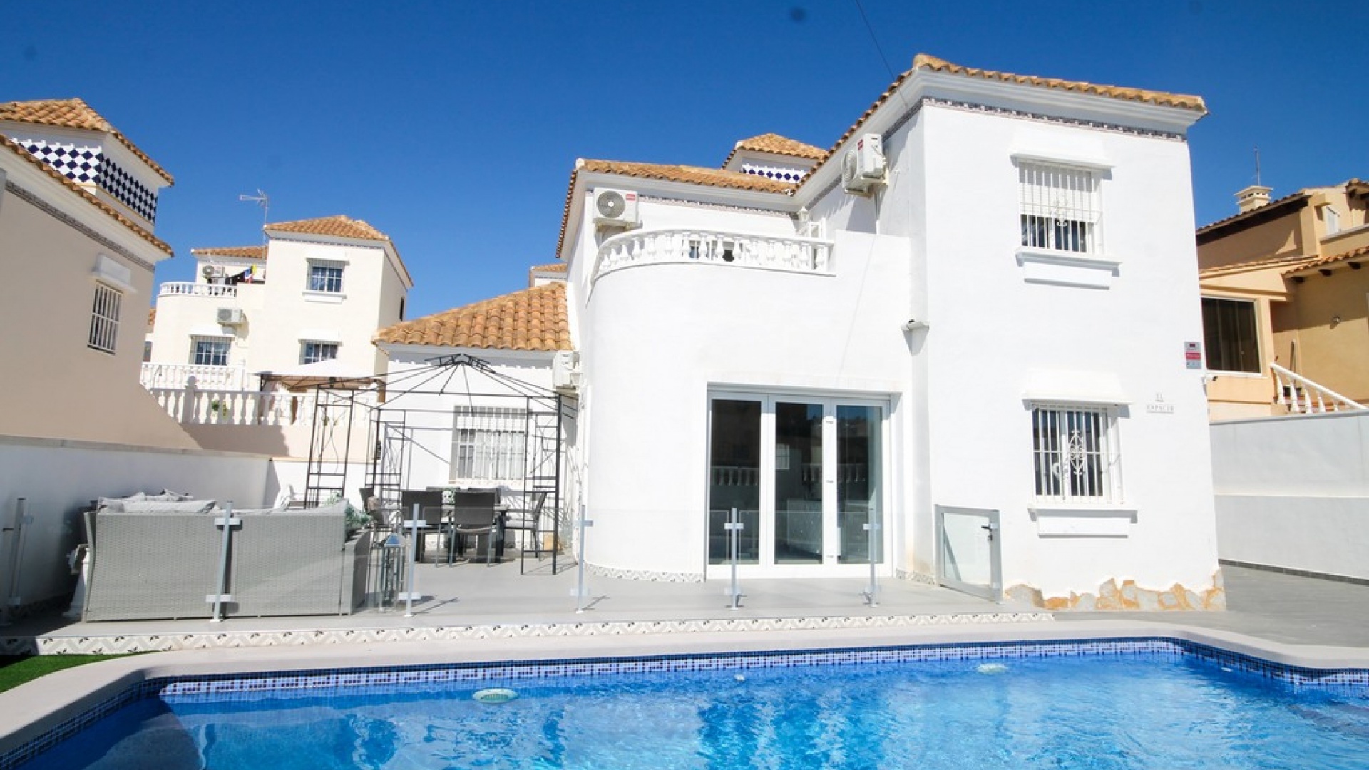 Wederverkoop - Villa - Villamartin - El Galan