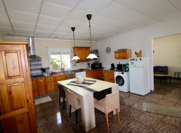 Resale - Country Property - Dolores