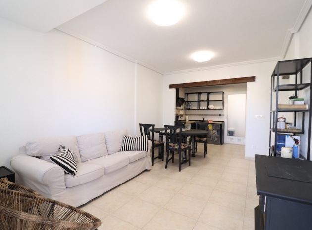 Resale - Villa - Torrevieja - altos de la bahia