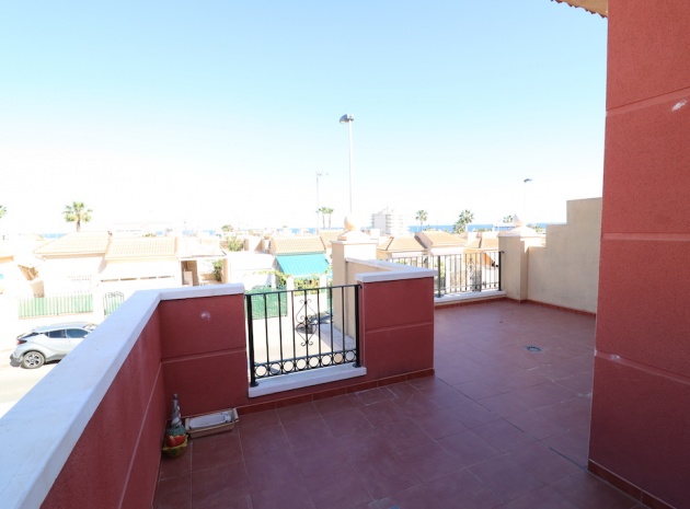 Återförsäljning - Villa - Torrevieja - altos de la bahia