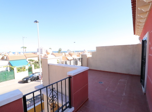 Återförsäljning - Villa - Torrevieja - altos de la bahia