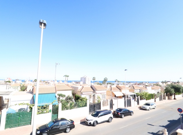 Återförsäljning - Villa - Torrevieja - altos de la bahia