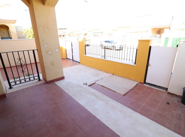 Återförsäljning - Villa - Torrevieja - altos de la bahia