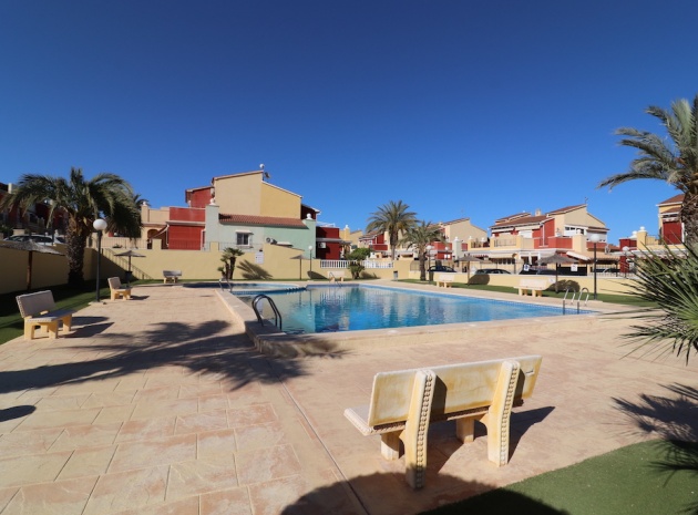 Återförsäljning - Villa - Torrevieja - altos de la bahia