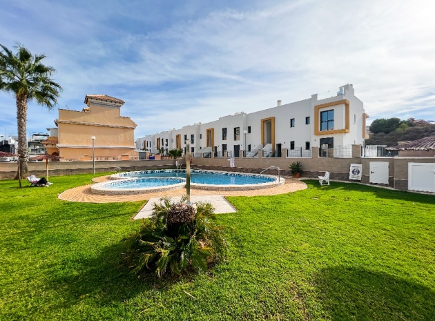 Revente - Maison de ville - Villamartin - entre golf