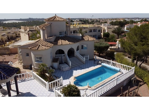 Resale - Villa - Algorfa