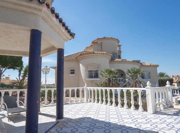 Resale - Villa - Algorfa