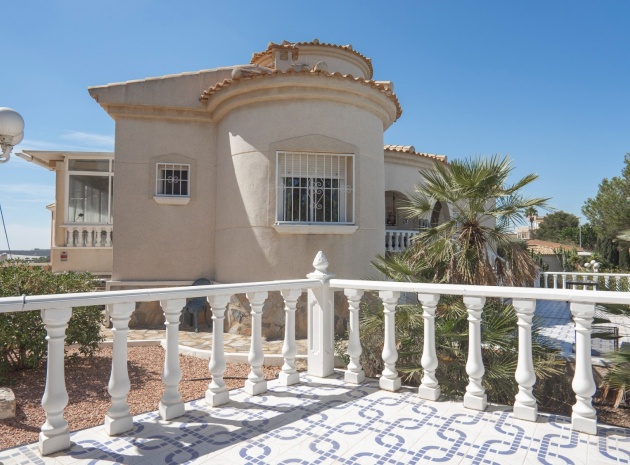 Resale - Villa - Algorfa