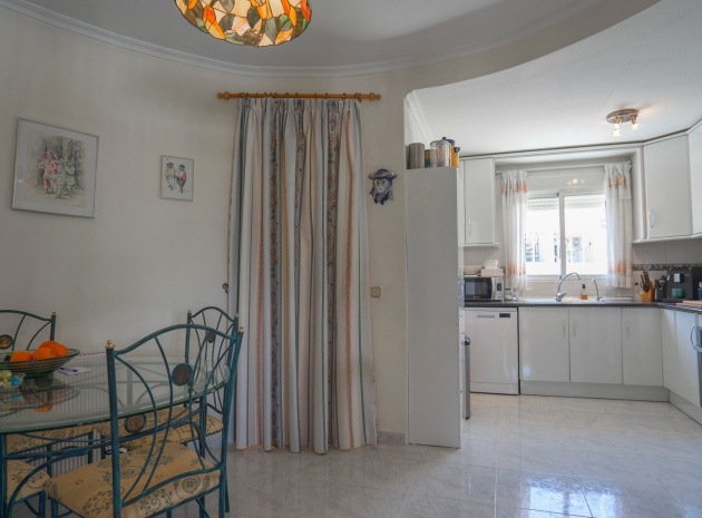 Resale - Villa - Algorfa