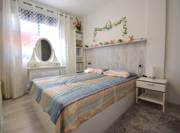 Resale - Apartment - Orihuela Costa - La Zenia