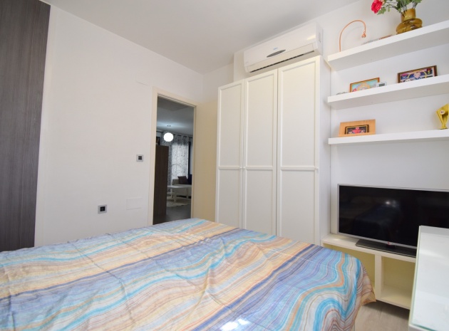 Resale - Apartment - Orihuela Costa - La Zenia