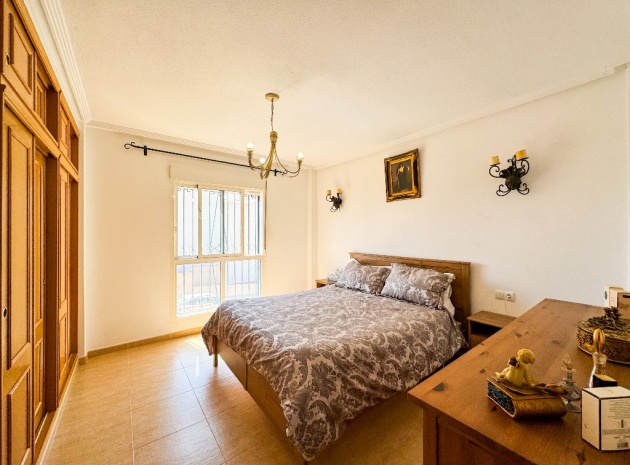 Resale - Villa - Punta Prima