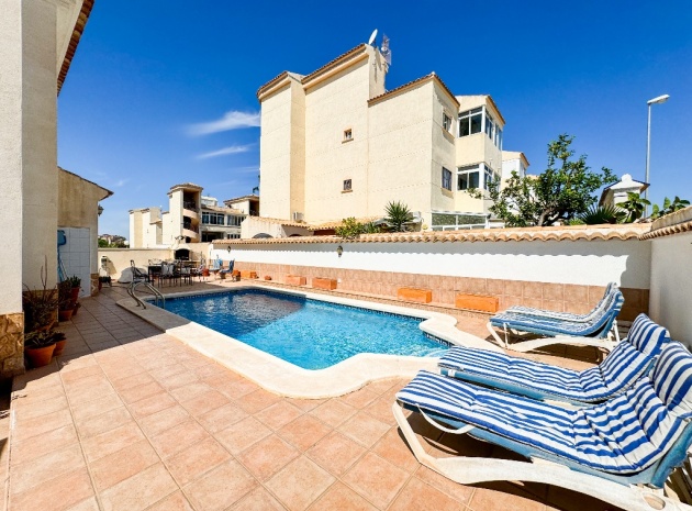 Resale - Villa - Punta Prima