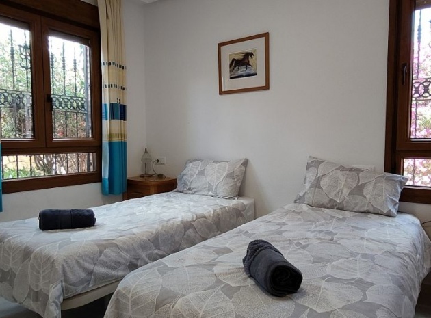 Resale - Villa - Algorfa