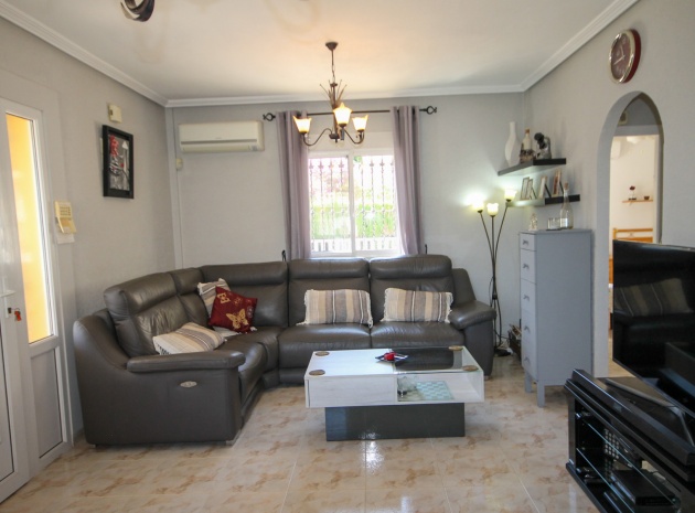 Resale - Villa - Villamartin - pinada golf