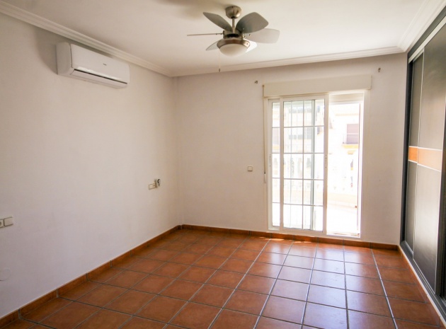 Resale - Villa - Villamartin - El Galan