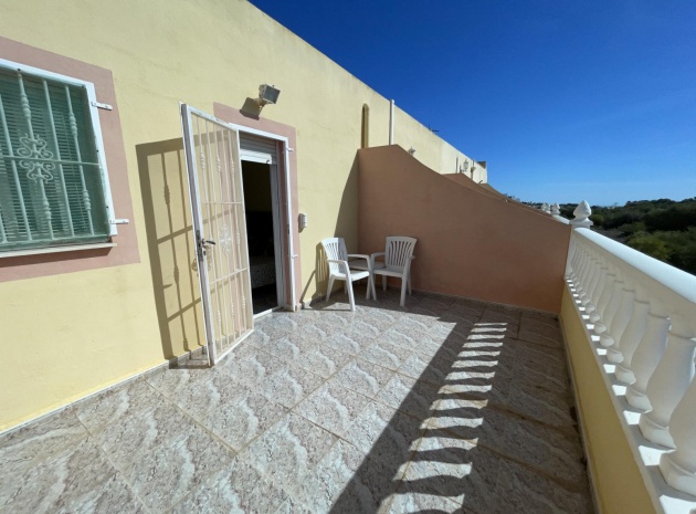 Resale - Townhouse - Villamartin - bosque de las lomas