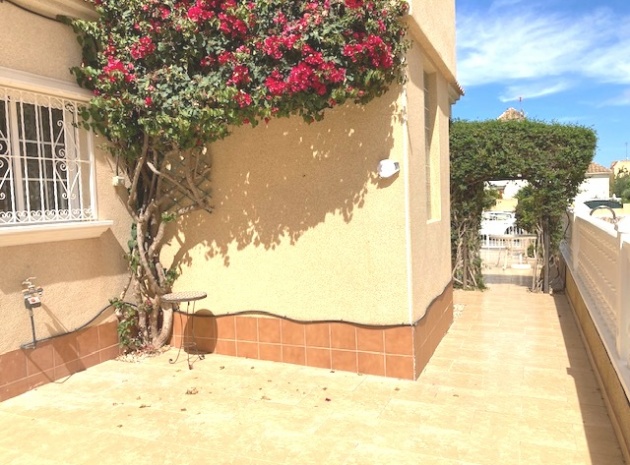 Resale - Villa - Villamartin - El Galan