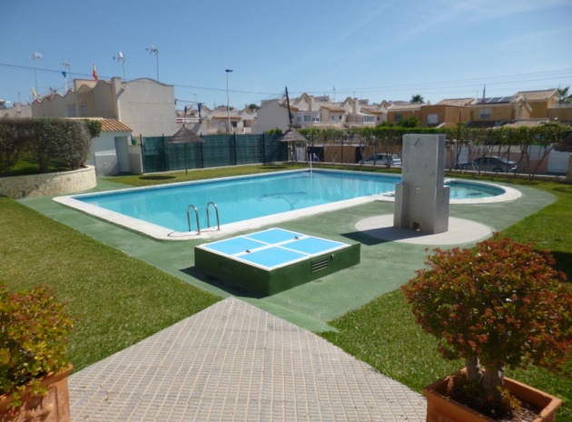 Resale - Villa - Los Balcones - lago jardin