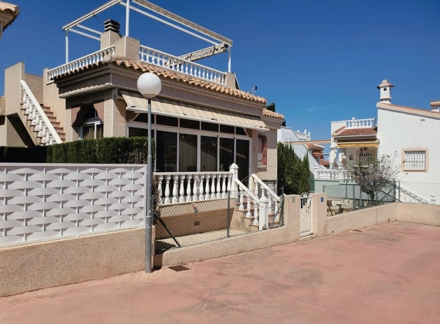 Resale - Villa - Algorfa - Montemar