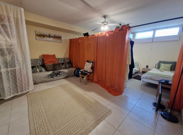 Resale - Apartment - Guardamar del Segura