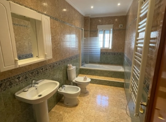 Resale - Townhouse - Villamartin - pueblo principe