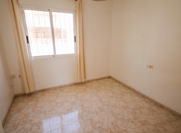 Resale - Bungalow - Villamartin - blue lagoon