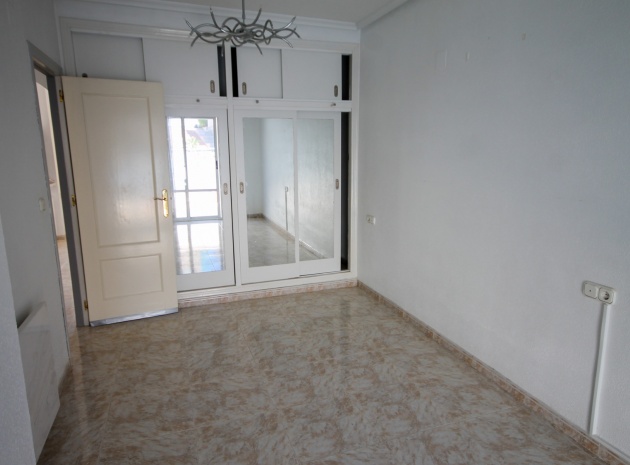 Resale - Bungalow - Villamartin - blue lagoon