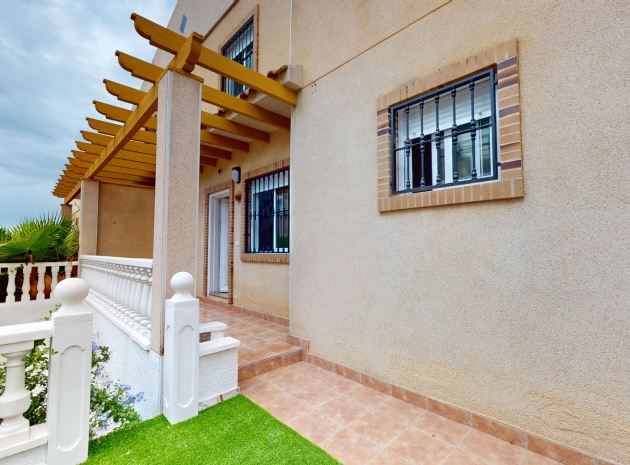 Resale - Villa - Villamartin - El Galan