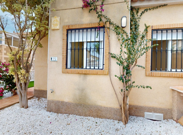 Resale - Villa - Villamartin - El Galan