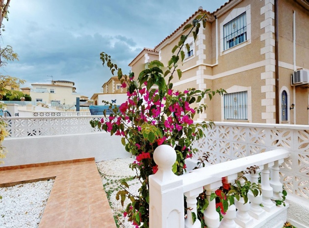 Resale - Townhouse - Villamartin - Blue Lagoon