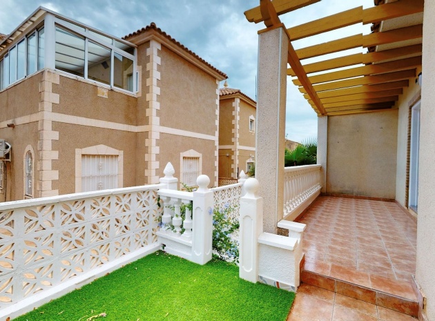 Resale - Townhouse - Villamartin - Blue Lagoon