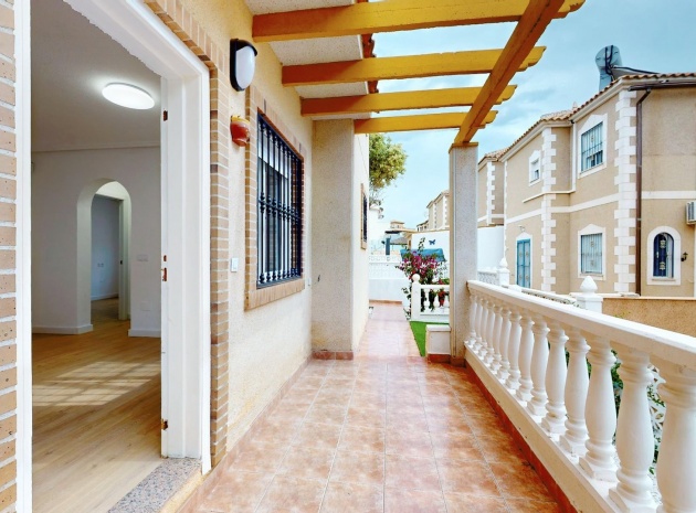 Resale - Townhouse - Villamartin - Blue Lagoon