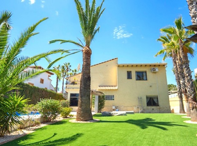 Resale - Villa - Villamartin