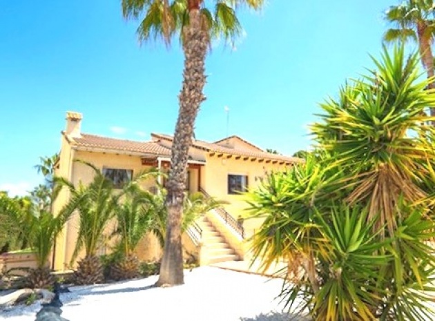 Resale - Villa - Villamartin