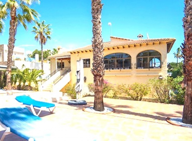 Resale - Villa - Villamartin