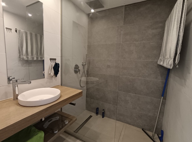 Resale - Apartment - Guardamar del Segura - El Raso