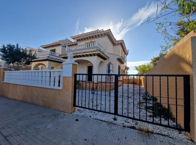 Återförsäljning - Villa - Cabo Roig - Lomas de Cabo Roig