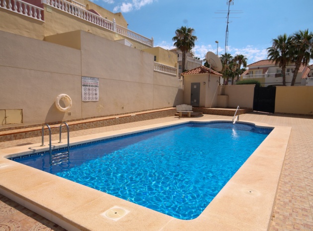 Resale - Townhouse - Villamartin - bosque de las lomas